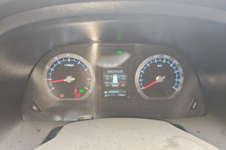 Used FORTHING Lingzhi 2019 M5L 1.6L 7-Seater Luxury Model China VI Standard Instrument Cluster