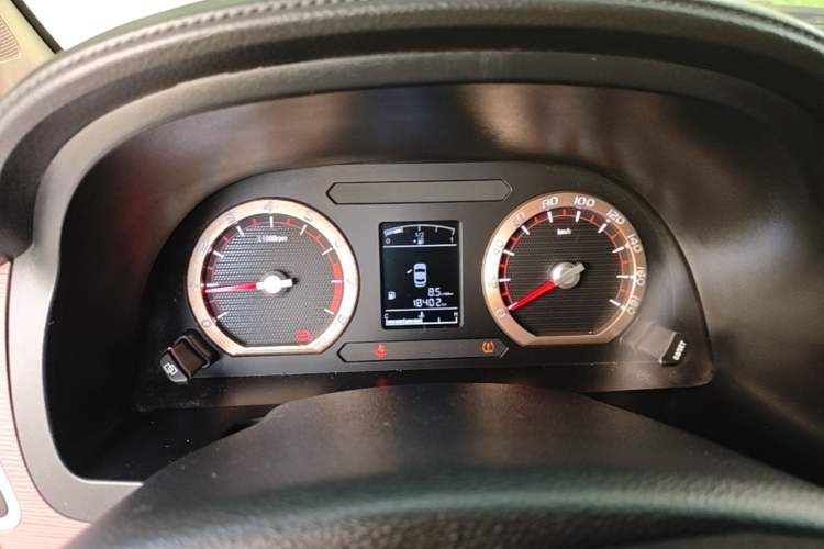 Used FORTHING Lingzhi 2019 M5L 1.6L 7-Seater Comfort Model China VI Standard Instrument Cluster