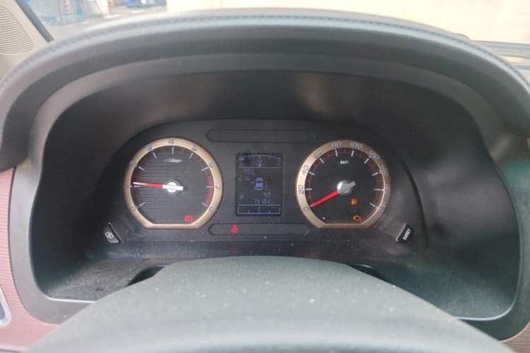 Used FORTHING Lingzhi 2019 M5L 1.6L 7-Seater Luxury Model China VI Standard Instrument Cluster