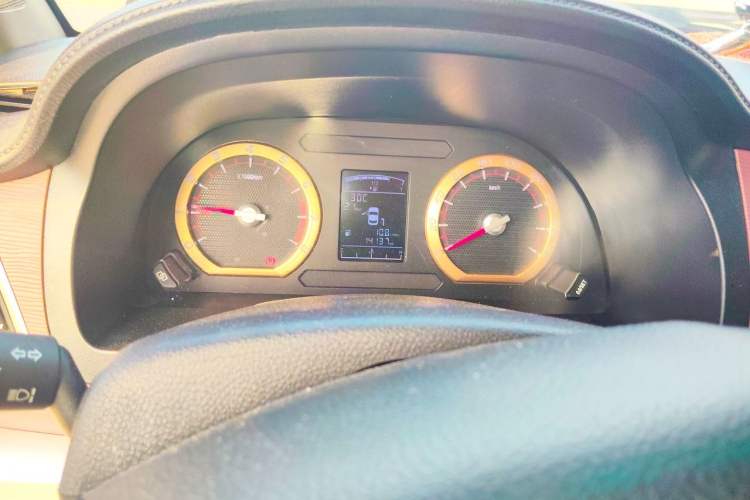 Used FORTHING Lingzhi 2019 M5L 1.6L 7-Seater Comfort Model China VI Standard Instrument Cluster