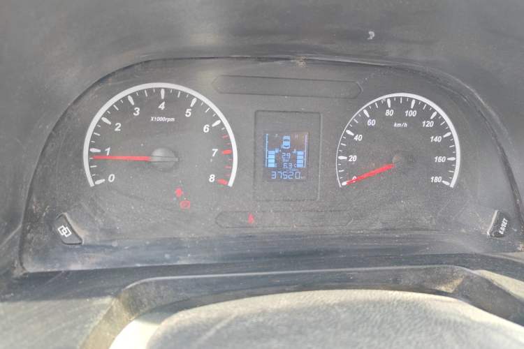 Used FORTHING Lingzhi 2019 M5L 1.6L 7-Seater Base Model China VI Standard Instrument Cluster