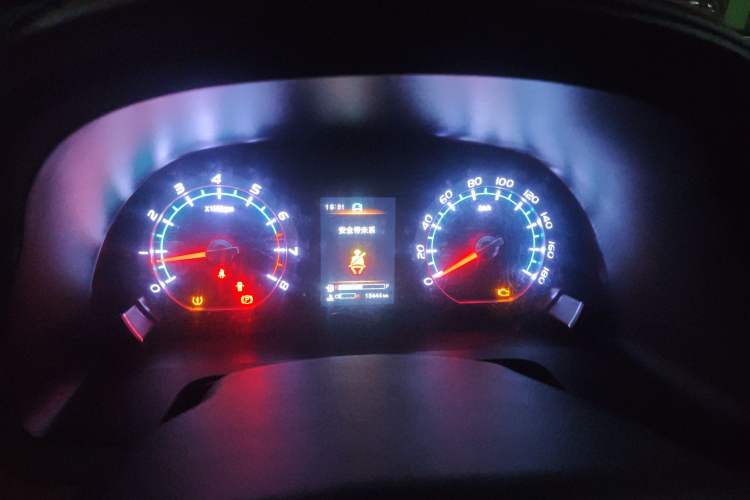 Used FORTHING Lingzhi 2019 M5L 1.6L 7-Seater Luxury Model China VI Standard Instrument Cluster