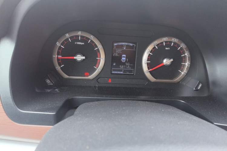 Used FORTHING Lingzhi 2019 Facelifted M5L 1.6L 7-Seater Base Model China VI Standard Instrument Cluster