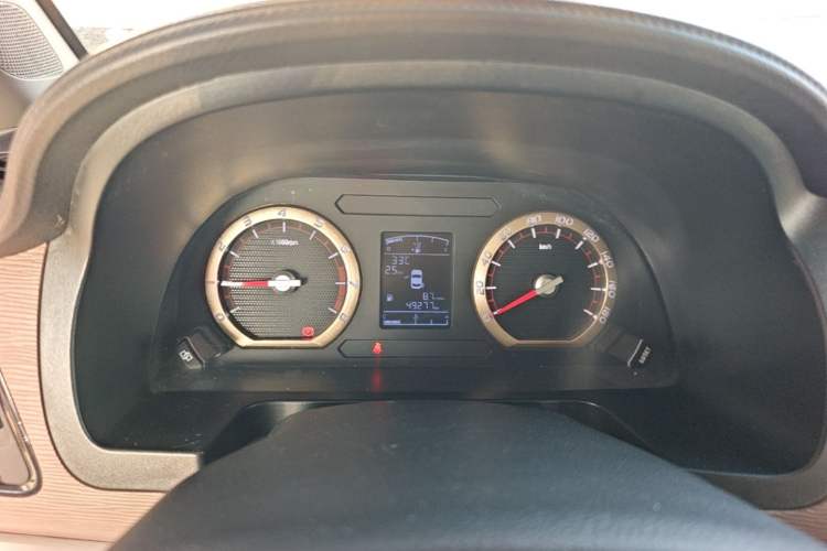 Used FORTHING Lingzhi 2019 Facelifted M5L 1.6L 7-Seater Base Model China VI Standard Instrument Cluster