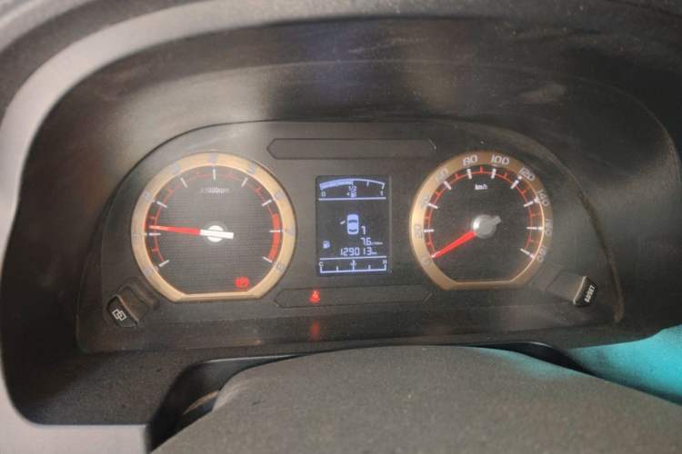 Used FORTHING Lingzhi 2019 M5 1.3T 7-Seater Luxury Model Instrument Cluster