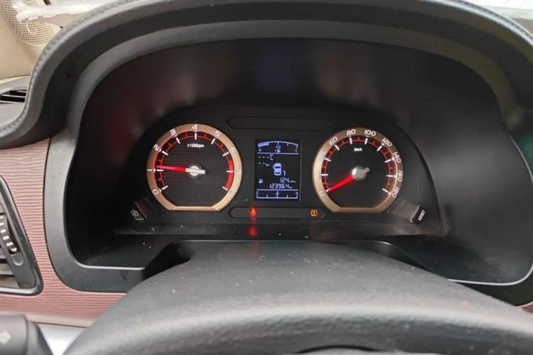 Used FORTHING Lingzhi 2019 M5L 1.6L 7-Seater Exclusive Model China VI Standard Instrument Cluster