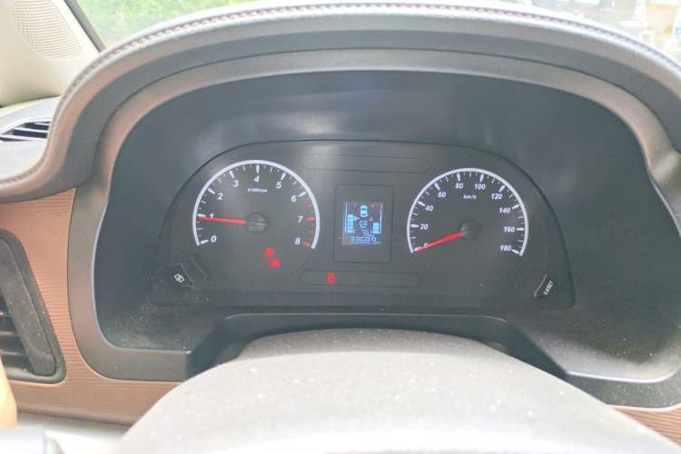 Used FORTHING Lingzhi 2019 M5L 1.6L 7-Seater Base Model China VI Standard Instrument Cluster