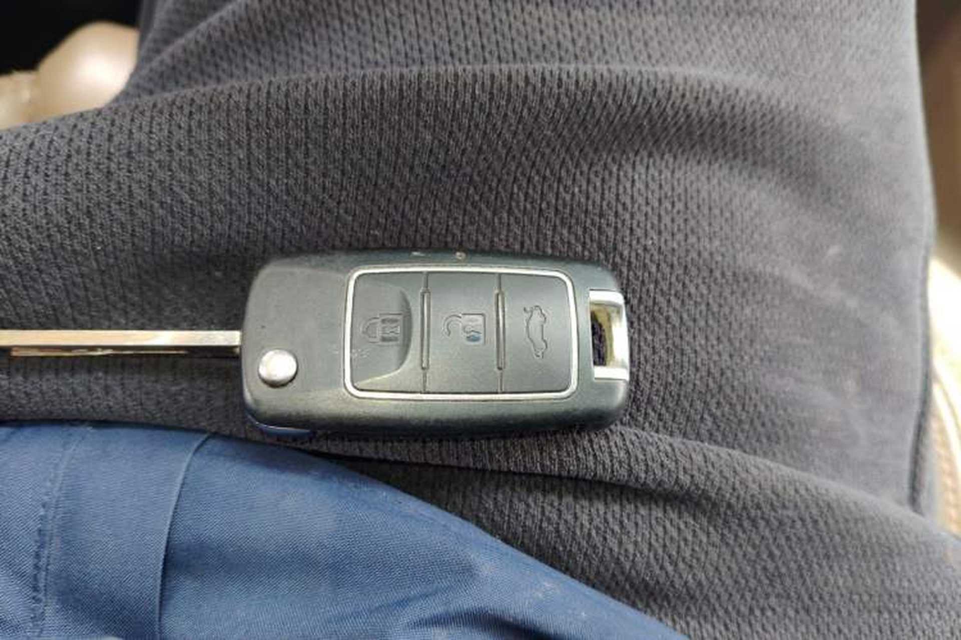 Used FORTHING Lingzhi 2019 M5L 1.6L 7-Seater Comfort Model China VI Standard Interior 1