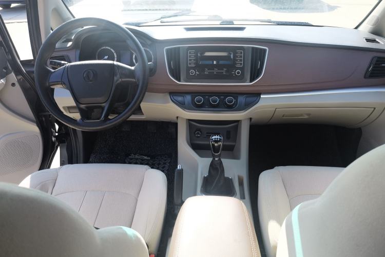 Used FORTHING Lingzhi 2019 M5L 1.6L 9-Seater Base Model China VI Standard Interior 2