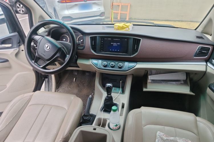 Used FORTHING Lingzhi 2019 M5L 1.6L 7-Seater Luxury Model China VI Standard Interior 2