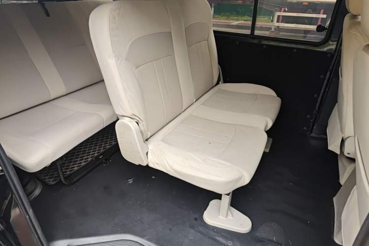 Used FORTHING Lingzhi 2019 M5L 1.6L 7-Seater Exclusive Model China VI Standard Interior 3