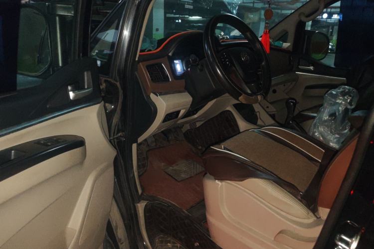 Used FORTHING Lingzhi 2019 M5L 1.6L 7-Seater Luxury Model China VI Standard Interior 3