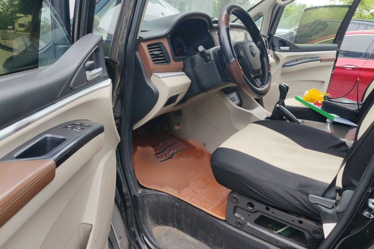 Used FORTHING Lingzhi 2019 V3 1.6L 2-Seat Standard Model China VI Interior 3