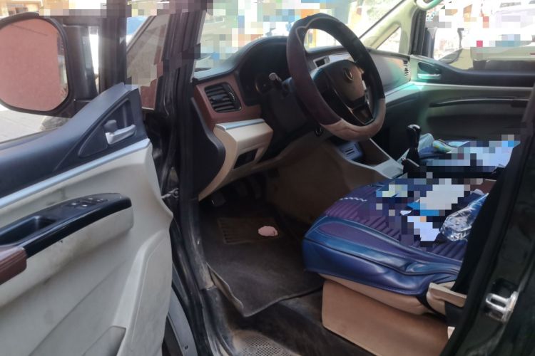 Used FORTHING Lingzhi 2019 M5 1.6L 7-Seater Exclusive Model China VI Standard Interior 3