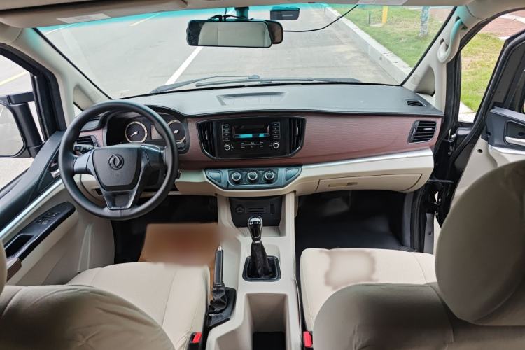 Used FORTHING Lingzhi 2019 M5L 1.6L 7-Seater Exclusive Model China VI Standard Interior 5