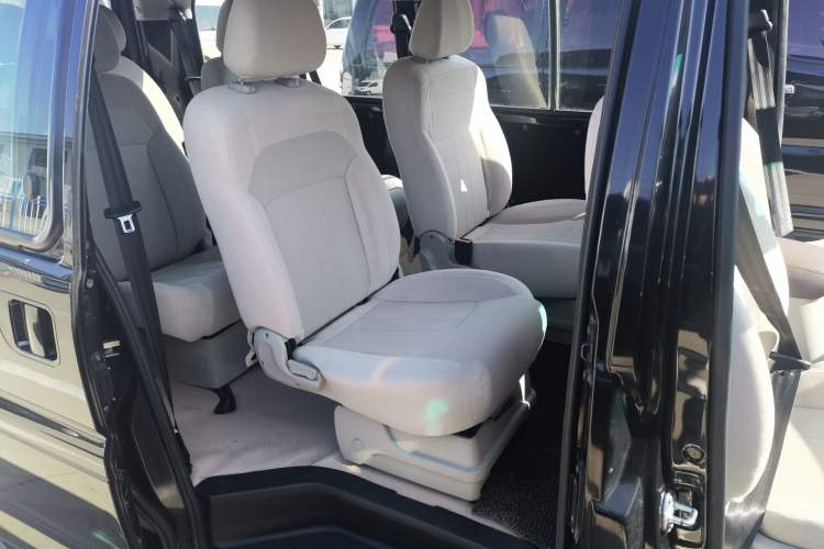 Used FORTHING Lingzhi 2019 M5L 1.6L 9-Seater Base Model China VI Standard Interior 6