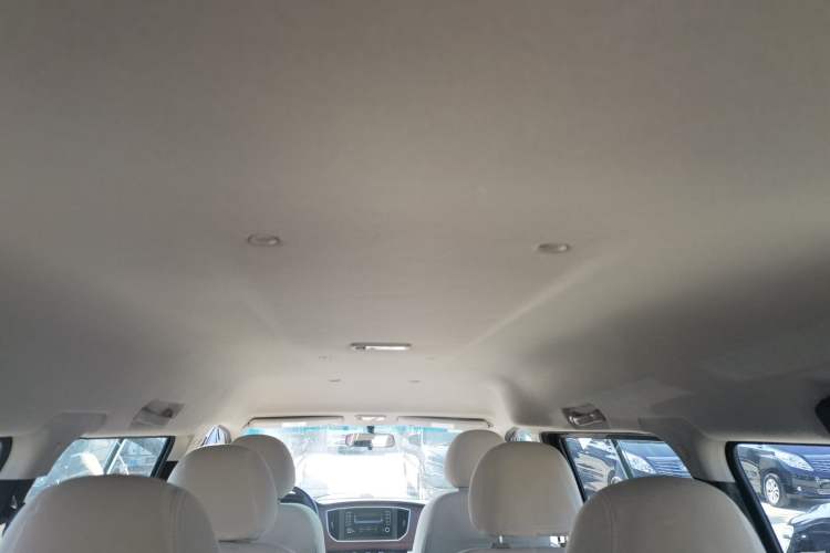 Used FORTHING Lingzhi 2019 M5L 1.6L 9-Seater Base Model China VI Standard Interior 8