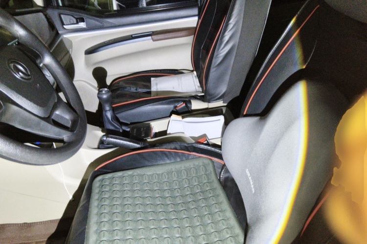 Used FORTHING Lingzhi 2019 M5L 1.6L 7-Seater Base Model China VI Standard Left Front Seat