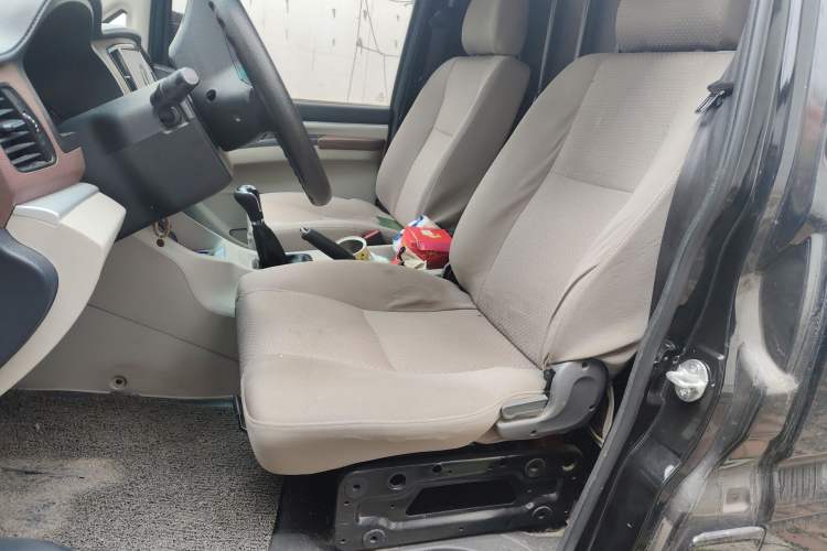Used FORTHING Lingzhi 2019 V3 1.6L 2-Seat Standard Model China VI Left Front Seat