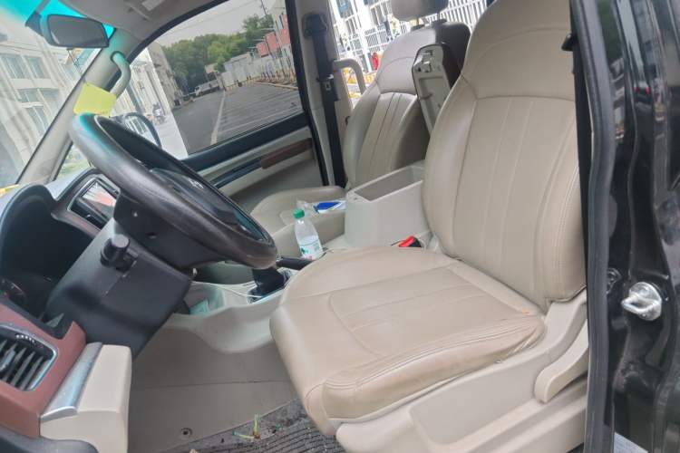 Used FORTHING Lingzhi 2019 M5L 1.6L 7-Seater Luxury Model China VI Standard Left Front Seat