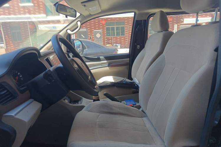 Used FORTHING Lingzhi 2019 Facelifted M5L 1.6L 7-Seater Base Model China VI Standard Left Front Seat