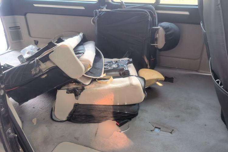 Used FORTHING Lingzhi 2019 M5 1.6L 7-Seater Base Model China VI Left Rear Seat
