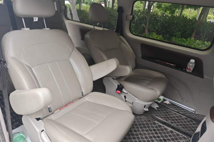 Used FORTHING Lingzhi 2019 M5L 1.6L 7-Seater Luxury Model China VI Standard Left Rear Seat