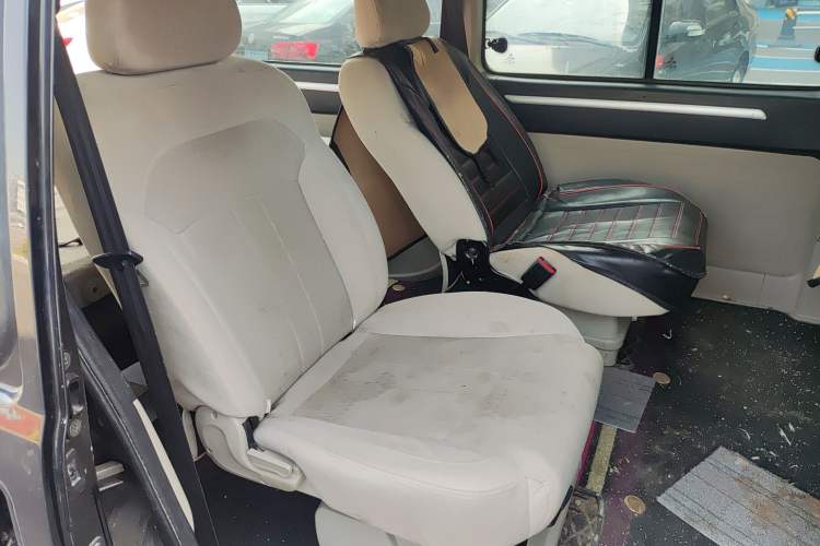 Used FORTHING Lingzhi 2019 M5L 1.6L 7-Seater Standard Model China VI Left Rear Seat