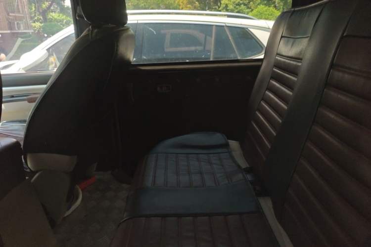 Used FORTHING Lingzhi 2019 Facelifted M5L 1.6L 7-Seater Base Model China VI Standard Left Rear Seat