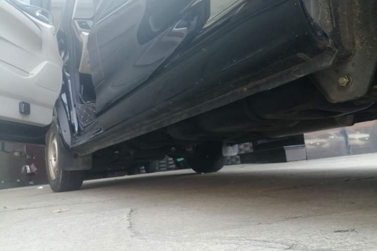 Used FORTHING Lingzhi 2019 M5 1.6L 7-Seater Exclusive Model China VI Standard Left Side Sill