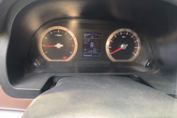 Used FORTHING Lingzhi 2019 M5L 1.6L 7-Seater Base Model China VI Standard Odometer Close Up