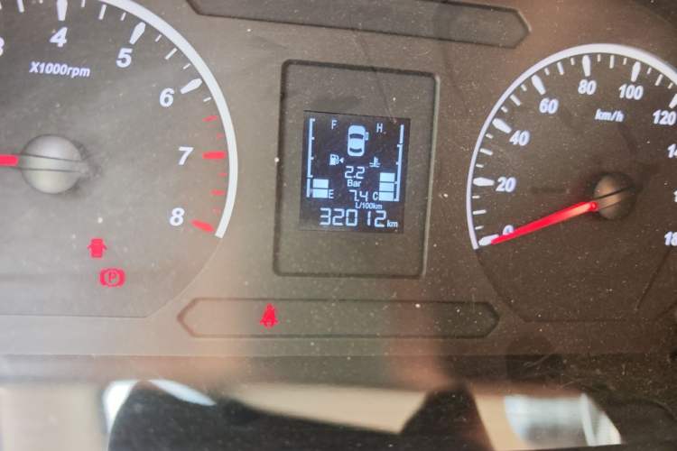 Used FORTHING Lingzhi 2019 M5L 1.6L 7-Seater Exclusive Model China VI Standard Odometer Close Up