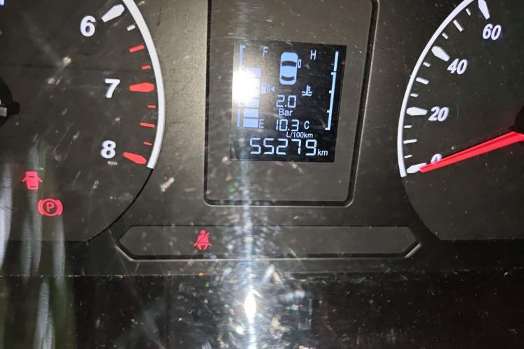 Used FORTHING Lingzhi 2019 M5L 1.6L 7-Seater Base Model China VI Standard Odometer Close Up