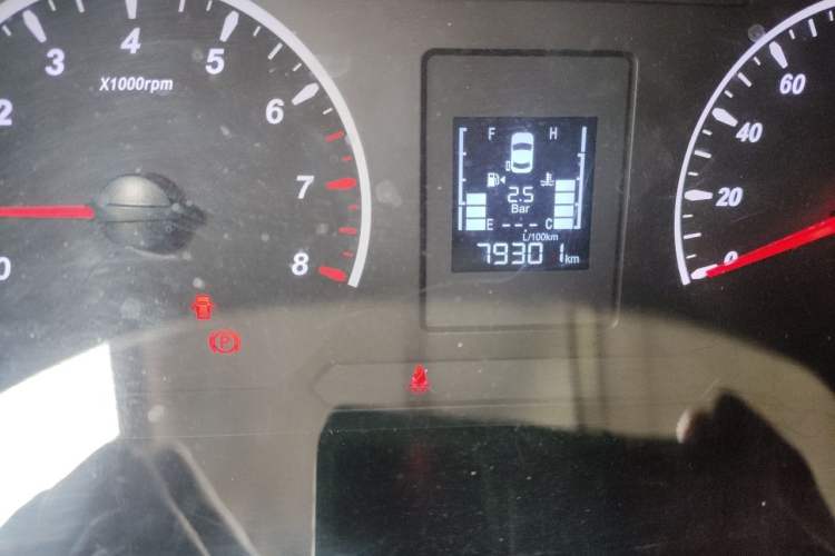 Used FORTHING Lingzhi 2019 M5L 1.6L 7-Seater Base Model China VI Standard Odometer Close Up