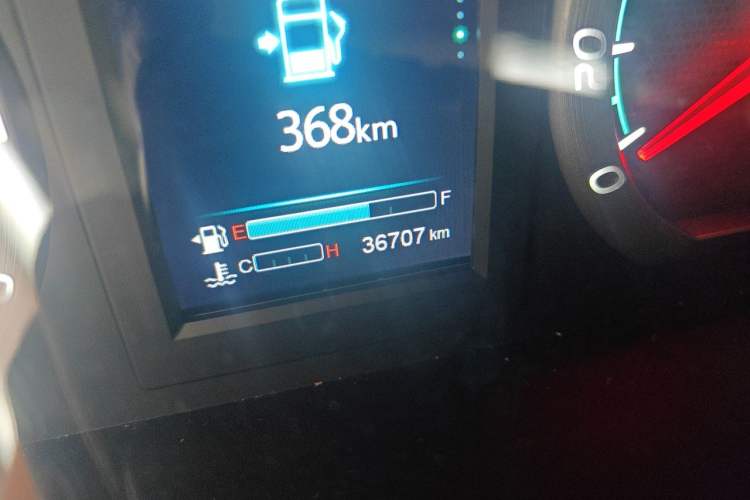 Used FORTHING Lingzhi 2019 M5L 1.6L 7-Seater Luxury Model China VI Standard Odometer Close Up