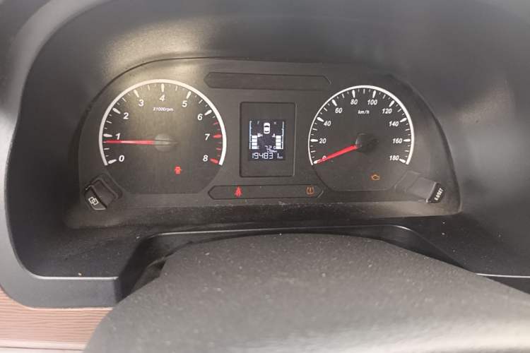 Used FORTHING Lingzhi 2019 M5L 1.6L 7-Seater Exclusive Model China VI Standard Odometer Close Up
