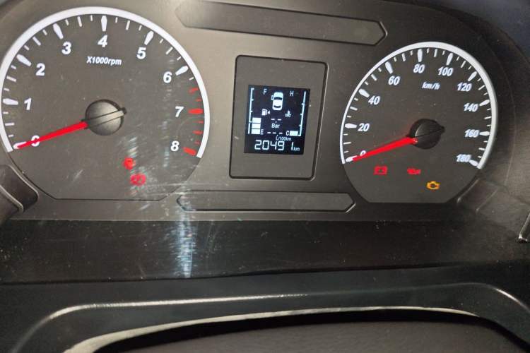 Used FORTHING Lingzhi 2019 M5L 1.6L 7-Seater Standard Model China VI Odometer Close Up