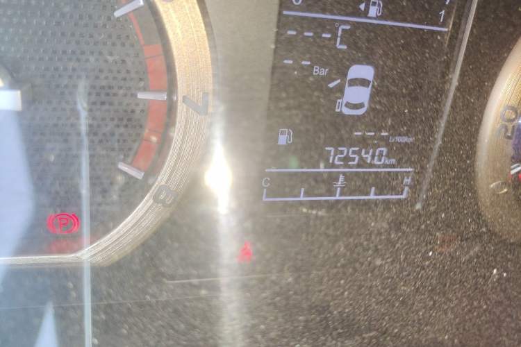Used FORTHING Lingzhi 2019 M5L 1.6L 7-Seater Comfort Model China VI Standard Odometer Close Up