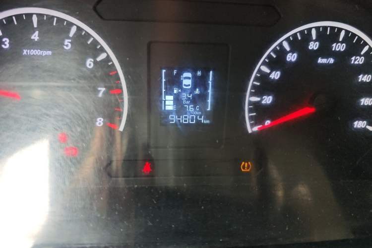 Used FORTHING Lingzhi 2019 M5 1.6L 7-Seater Base Model China VI Odometer Close Up