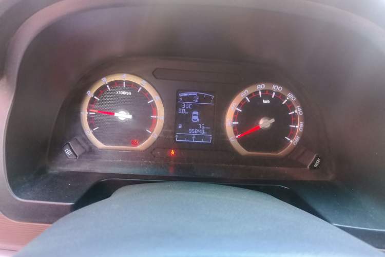 Used FORTHING Lingzhi 2019 M5 1.6L 7-Seater Exclusive Model China VI Standard Odometer Close Up