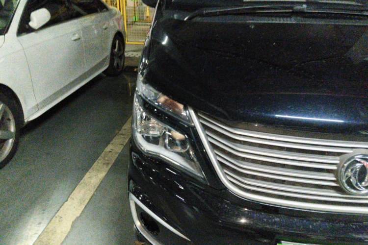 Used FORTHING Lingzhi 2019 M5L 1.6L 7-Seater Base Model China VI Standard Right Front Headlight