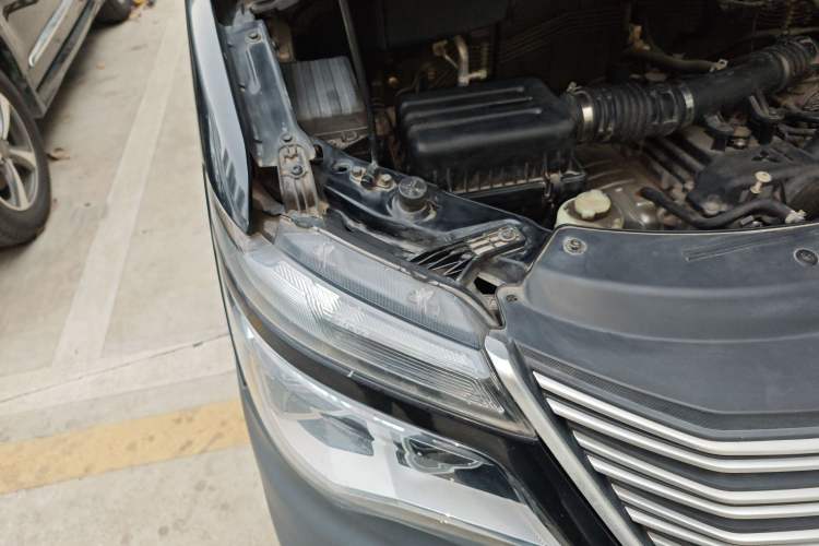 Used FORTHING Lingzhi 2019 V3 1.6L 2-Seat Standard Model China VI Right Front Headlight