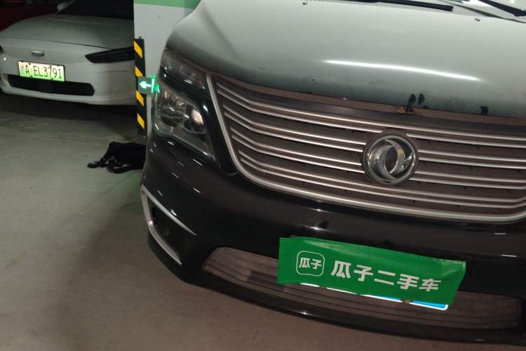 Used FORTHING Lingzhi 2019 M5L 1.6L 7-Seater Standard Model China VI Right Front Headlight