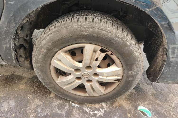 Used FORTHING Lingzhi 2019 M5L 1.6L 7-Seater Base Model China VI Standard Right Front Wheel Hub