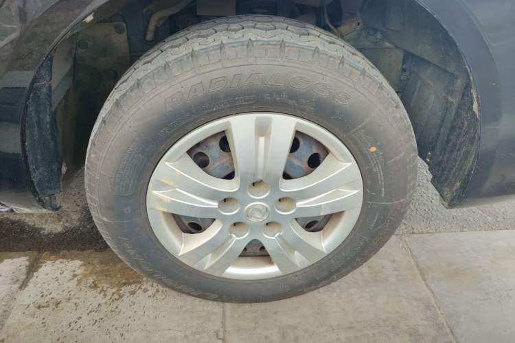 Used FORTHING Lingzhi 2019 Facelifted M5L 1.6L 9-Seater Base Model China VI Standard Right Front Wheel Hub