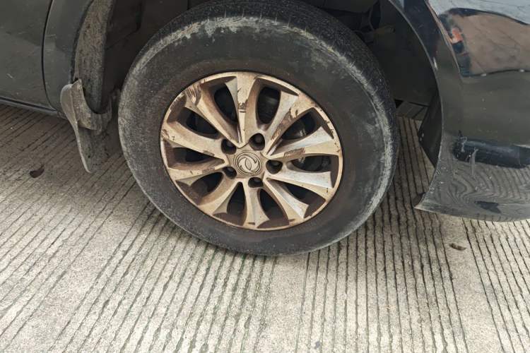 Used FORTHING Lingzhi 2019 M5L 1.6L 7-Seater Luxury Model China VI Standard Right Front Wheel Hub