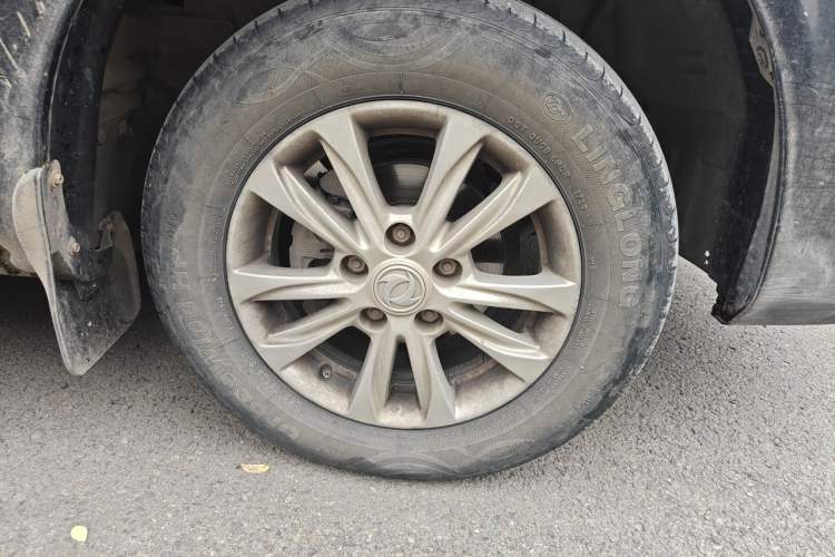 Used FORTHING Lingzhi 2019 M5L 1.6L 7-Seater Luxury Model China VI Standard Right Front Wheel Hub
