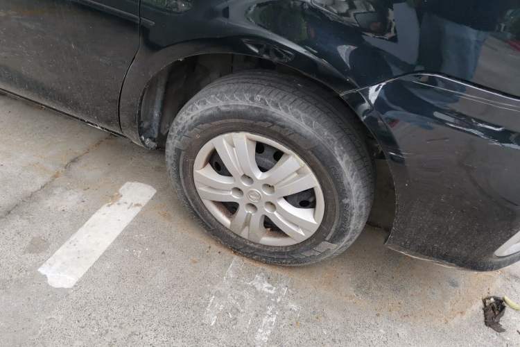 Used FORTHING Lingzhi 2019 Facelifted M5L 1.6L 7-Seater Base Model China VI Standard Right Front Wheel Hub