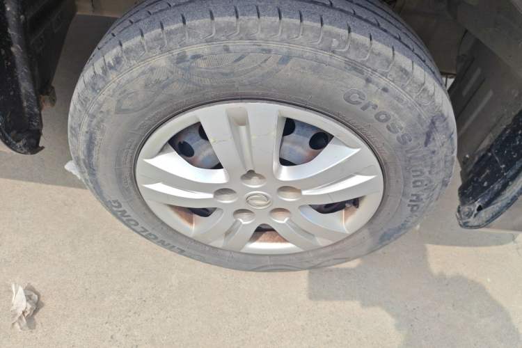 Used FORTHING Lingzhi 2019 M5L 1.6L 7-Seater Base Model China VI Standard Right Front Wheel Hub