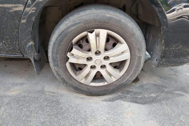 Used FORTHING Lingzhi 2019 M5L 1.6L 7-Seater Exclusive Model China VI Standard Right Front Wheel Hub